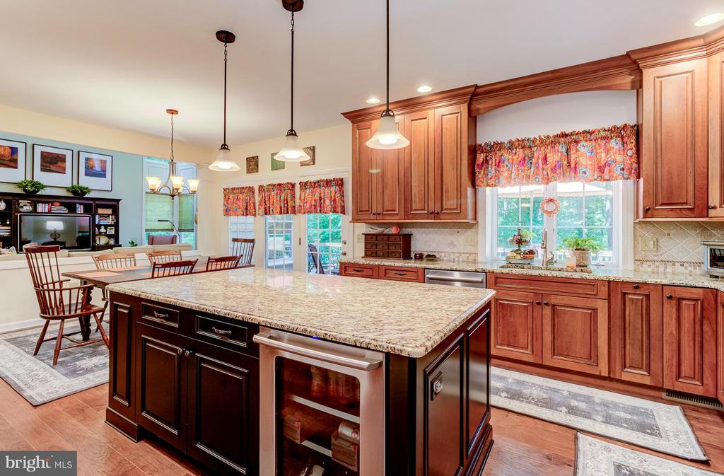 24 Cherry Cir