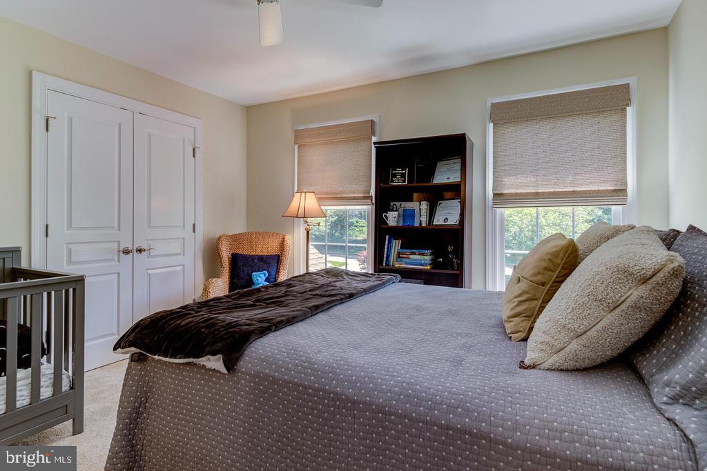 24 Cherry Cir