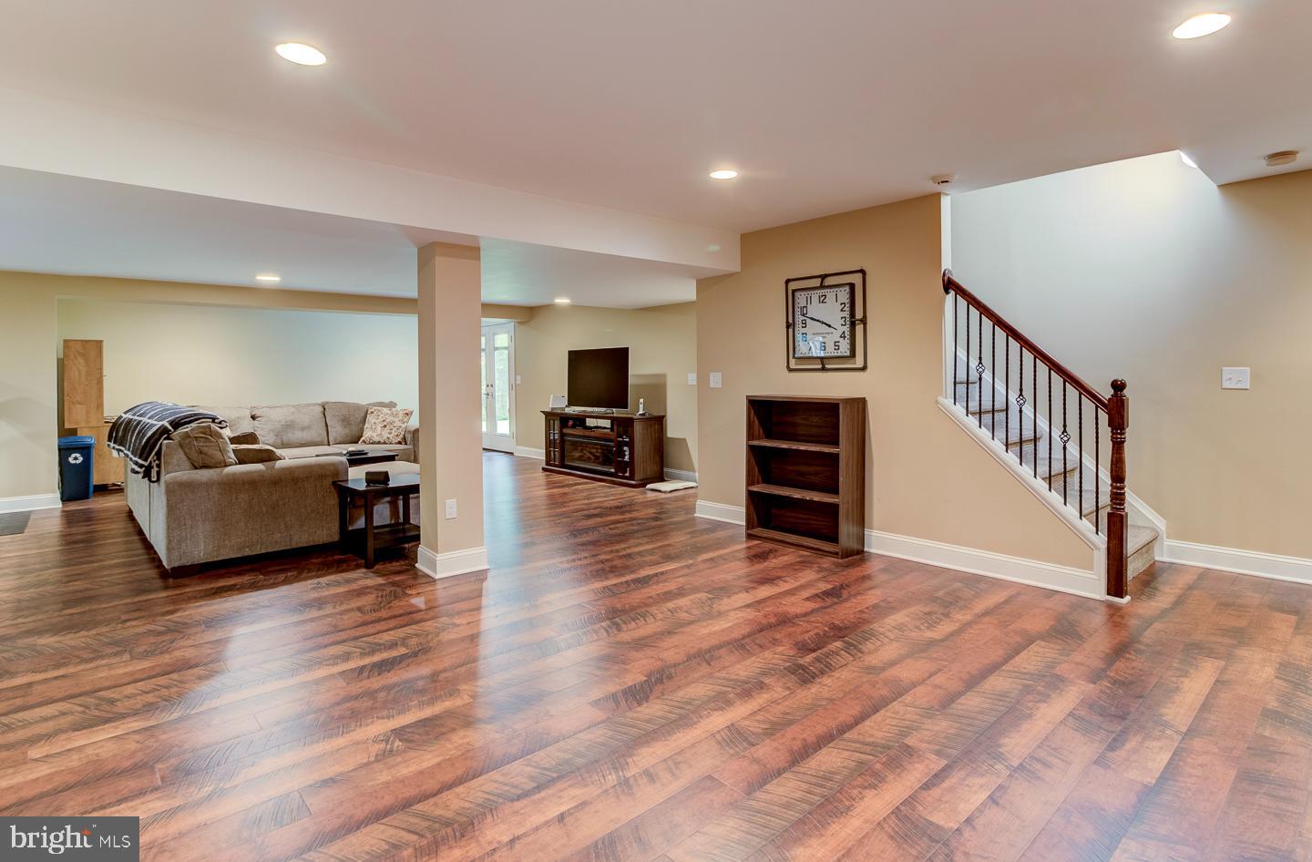 18 Cherry Cir