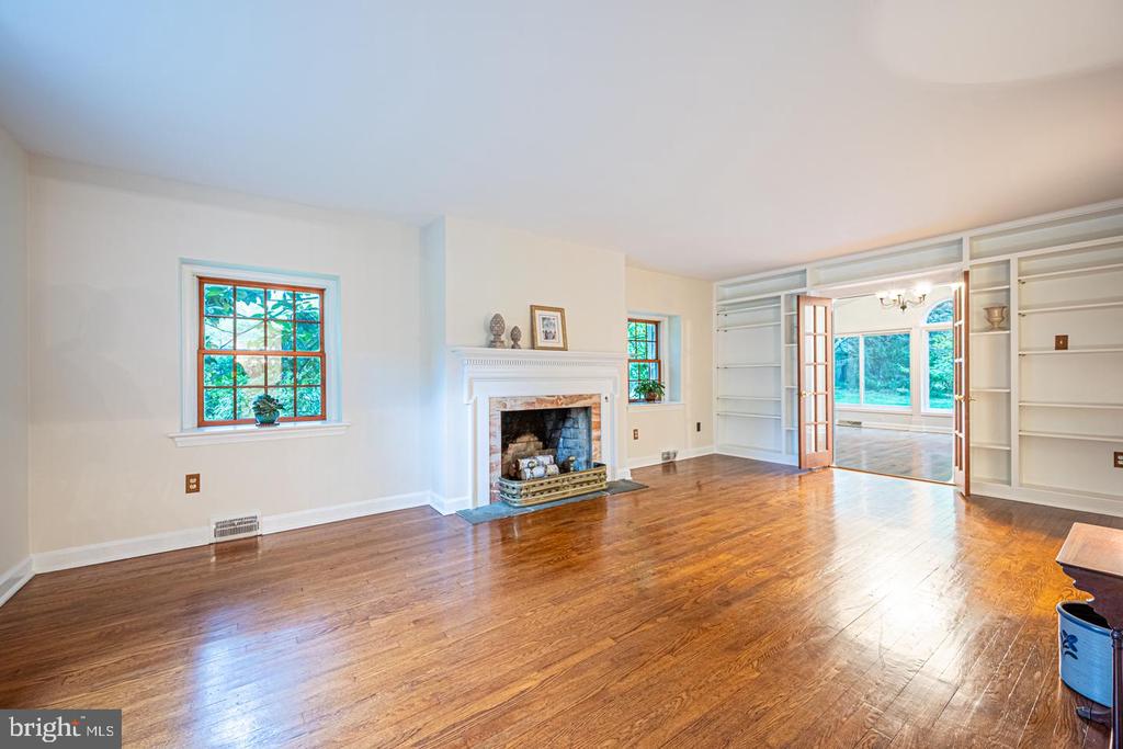 305 Beatty Rd