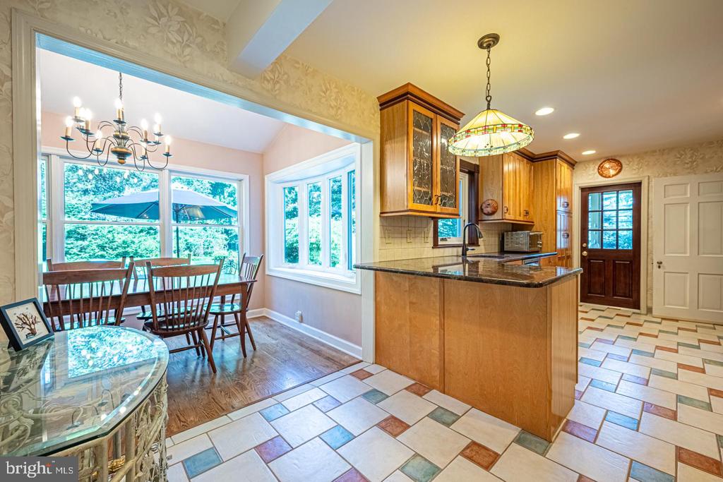 305 Beatty Rd
