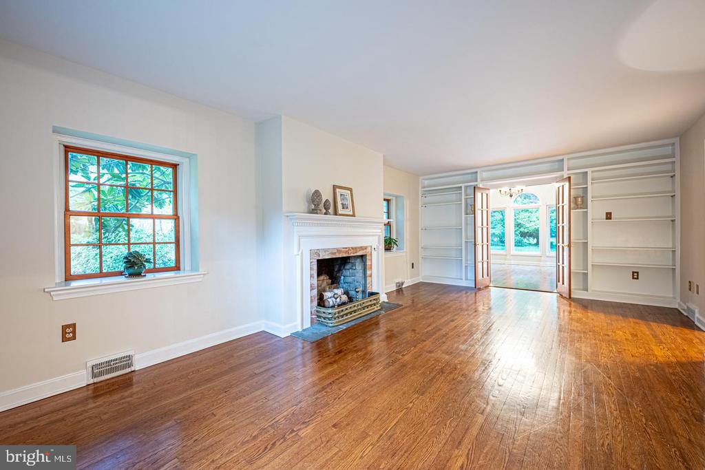305 Beatty Rd