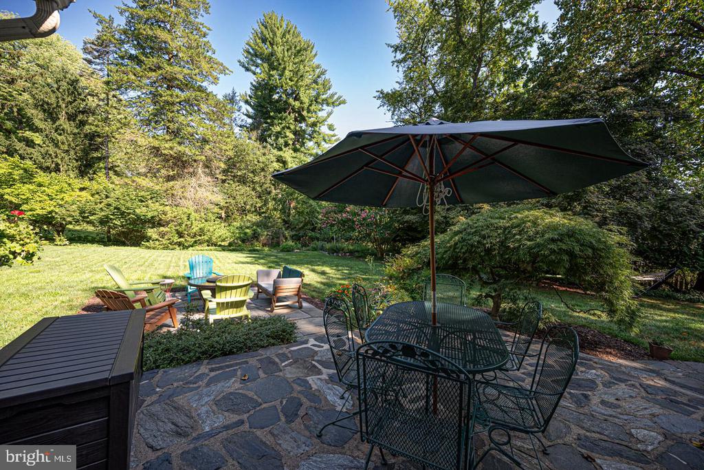 305 Beatty Rd