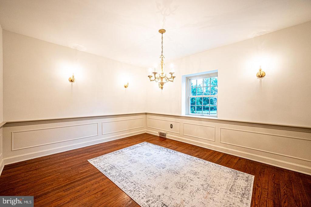 305 Beatty Rd