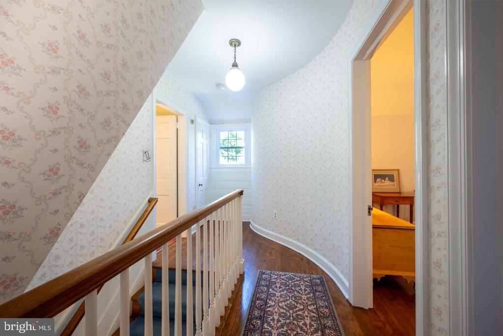 305 Beatty Rd