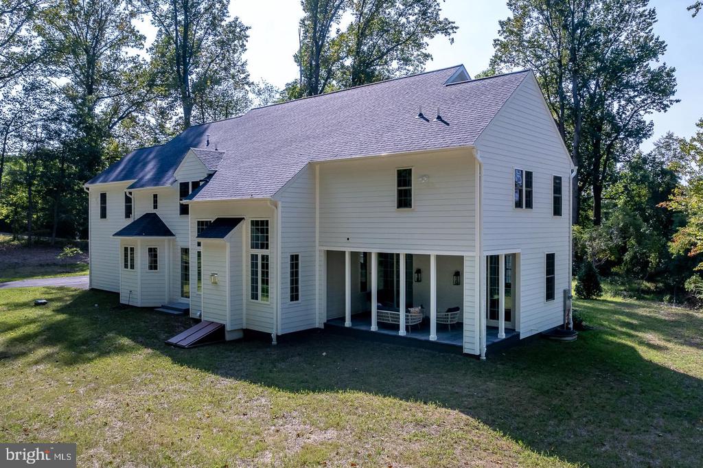 1715 A Valley Road