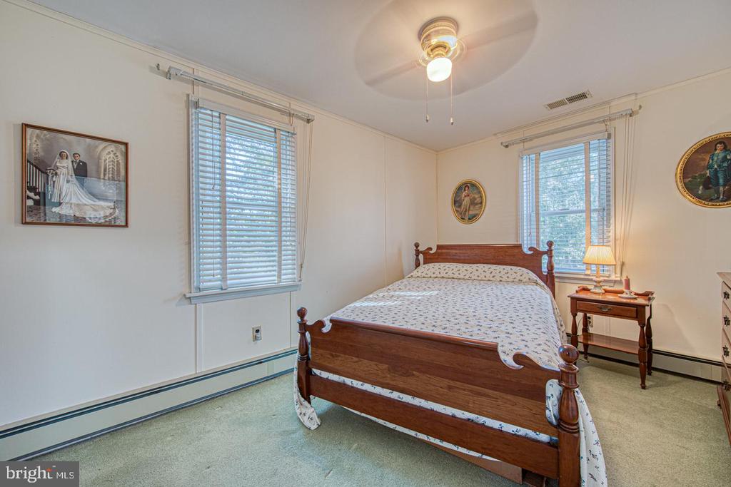14 Oriole Ave