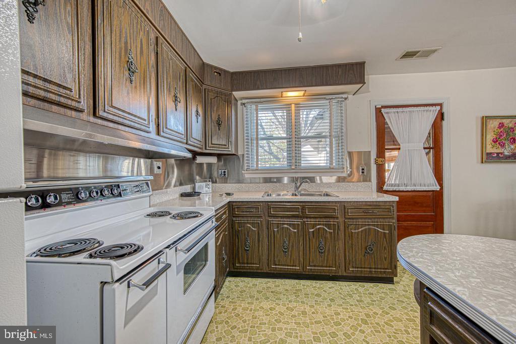 14 Oriole Ave