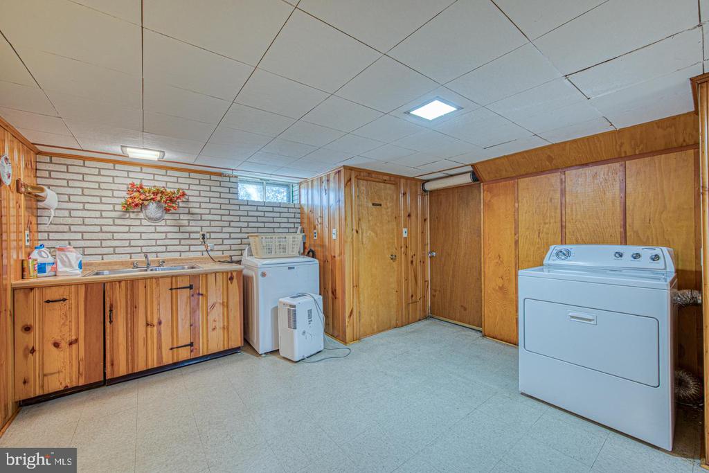 14 Oriole Ave