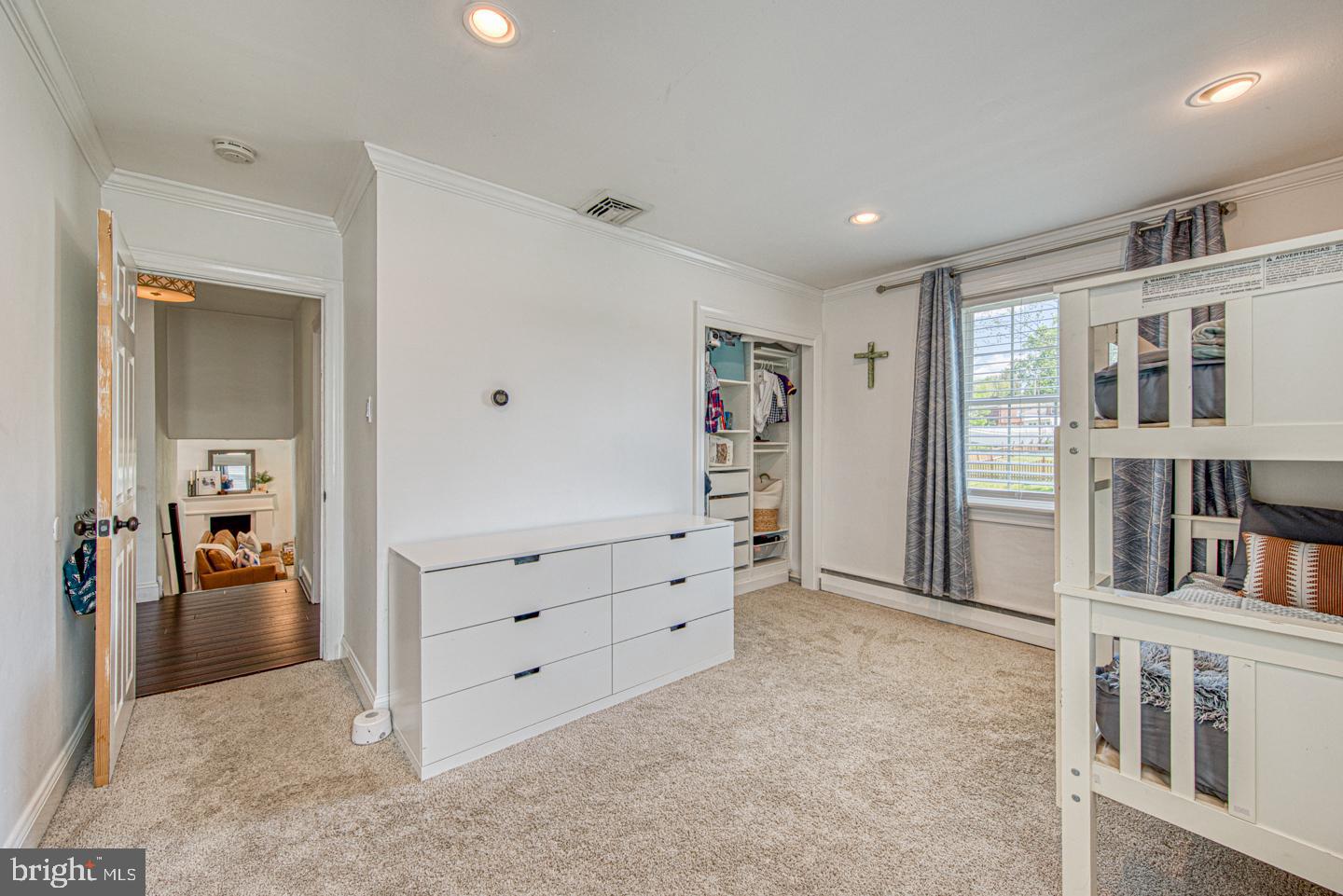 742 Elgin Rd
