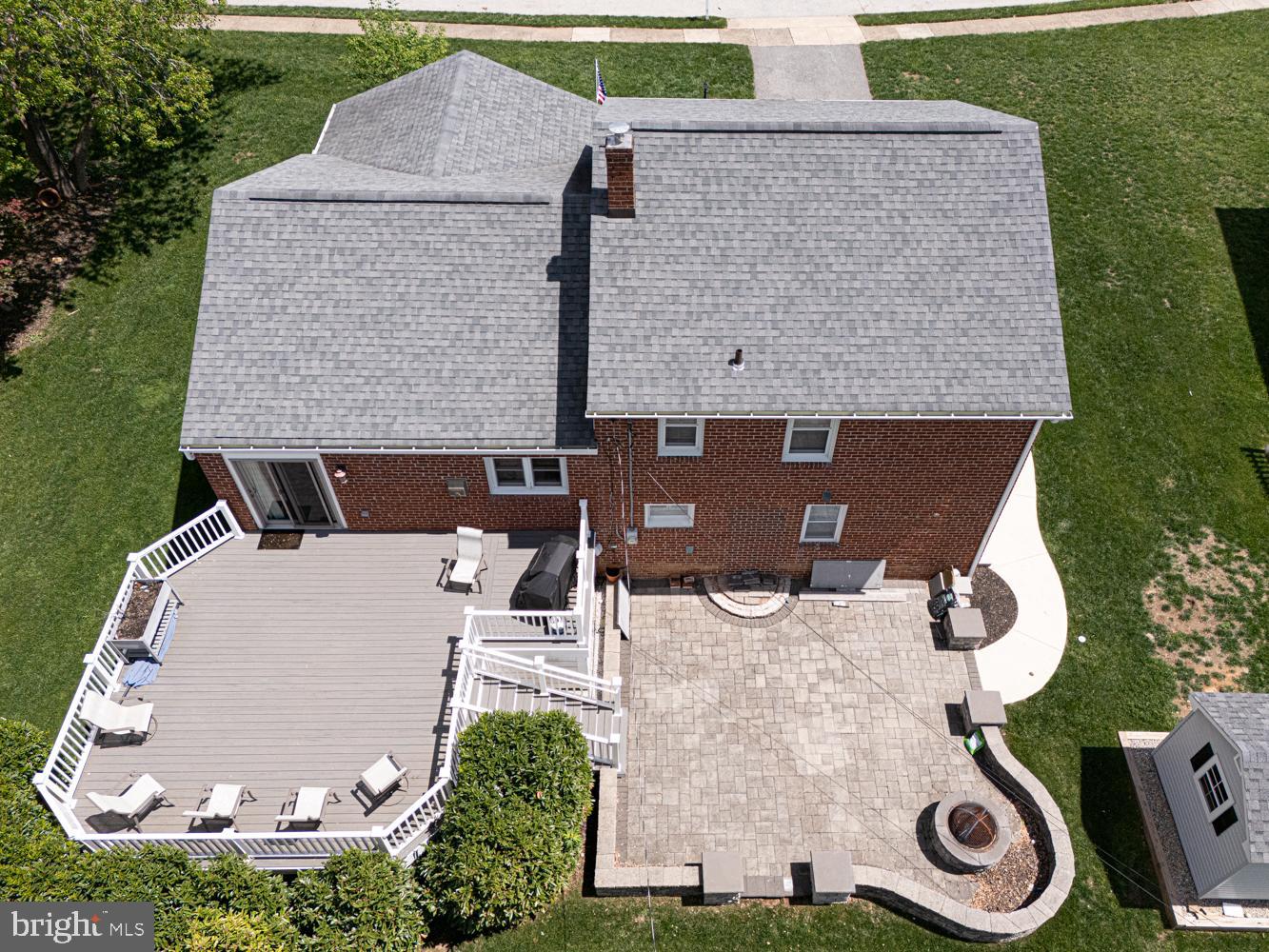 742 Elgin Rd