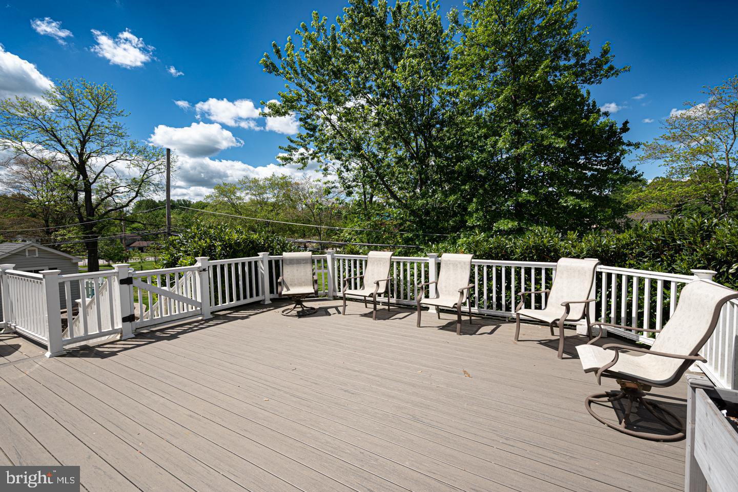 742 Elgin Rd