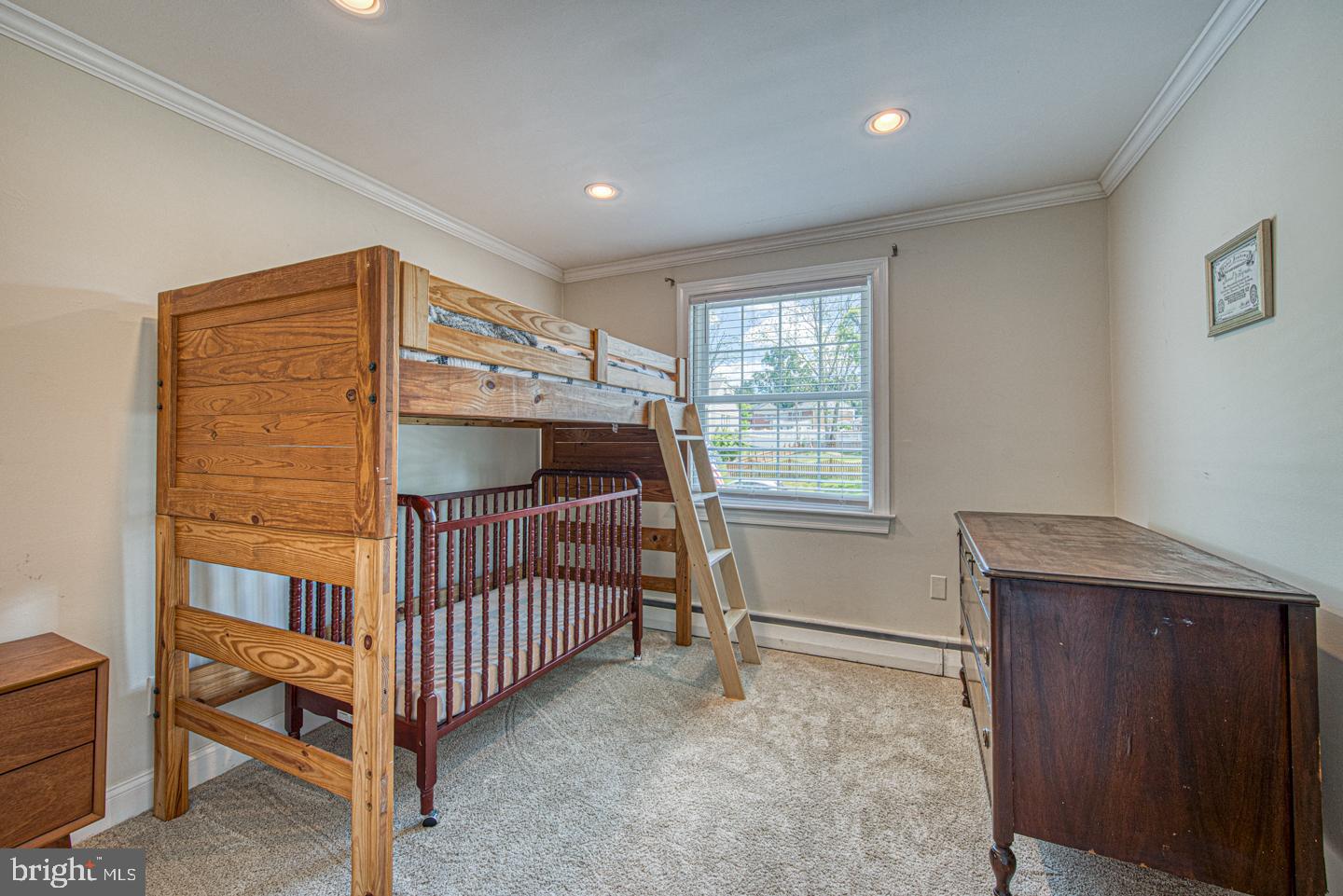 742 Elgin Rd
