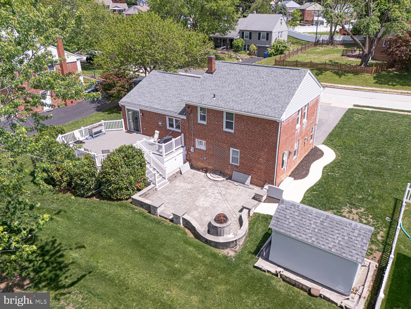 742 Elgin Rd