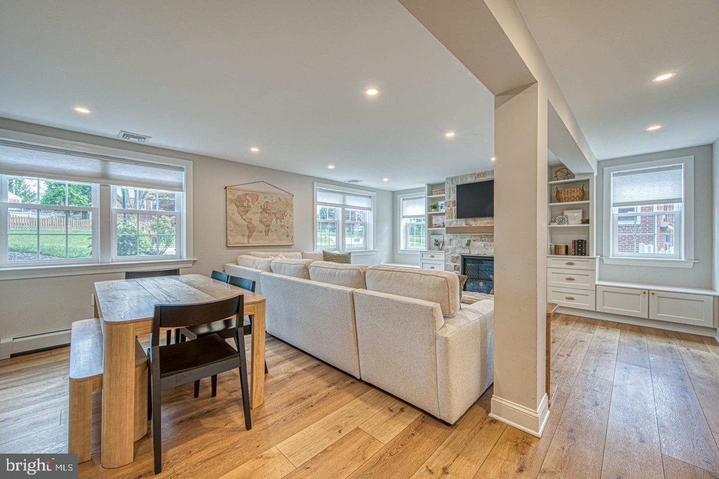 742 Elgin Rd
