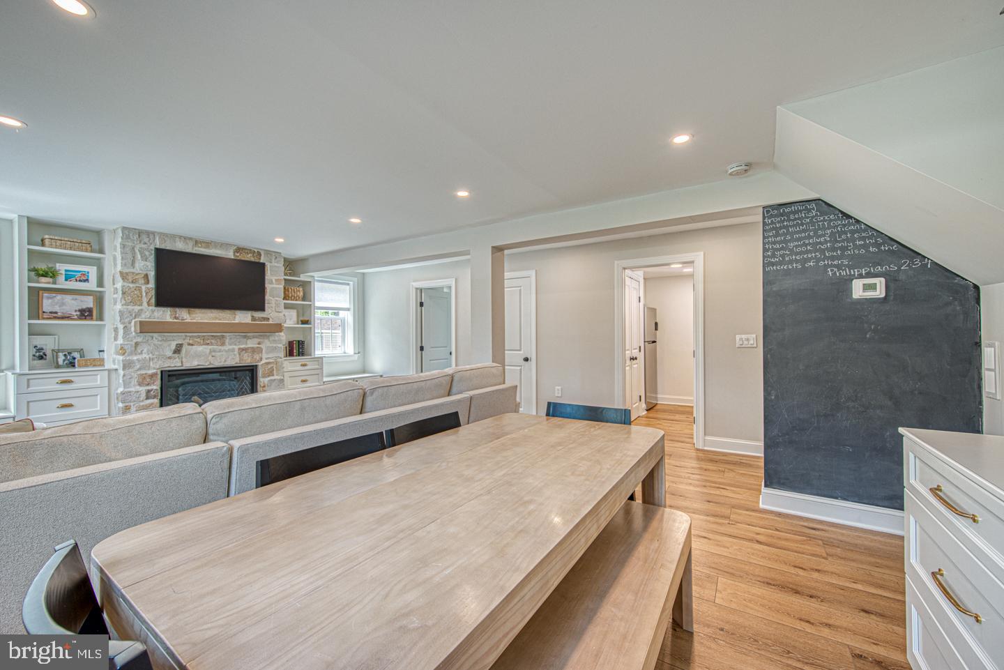 742 Elgin Rd