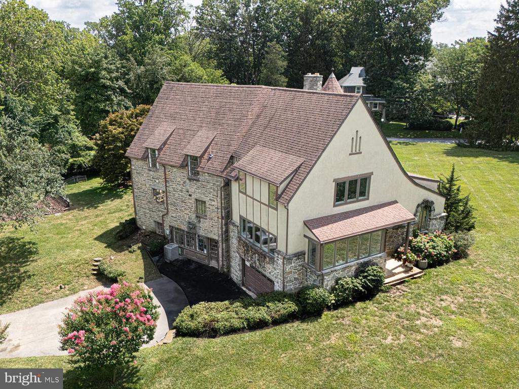 213 HIGHLAND AVENUE