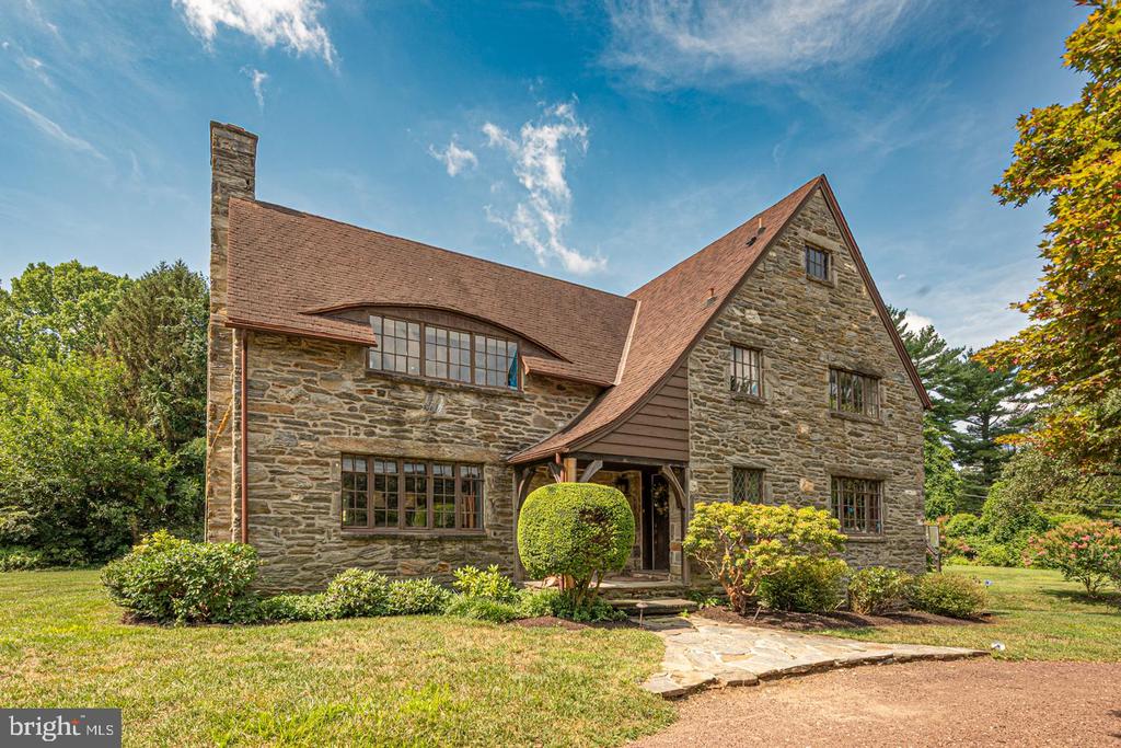 213 HIGHLAND AVENUE