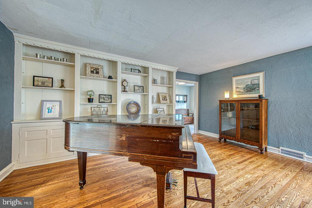 213 HIGHLAND AVENUE