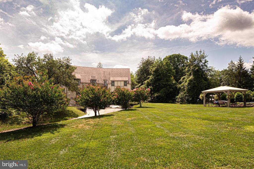 213 HIGHLAND AVENUE