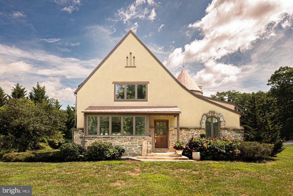 213 HIGHLAND AVENUE