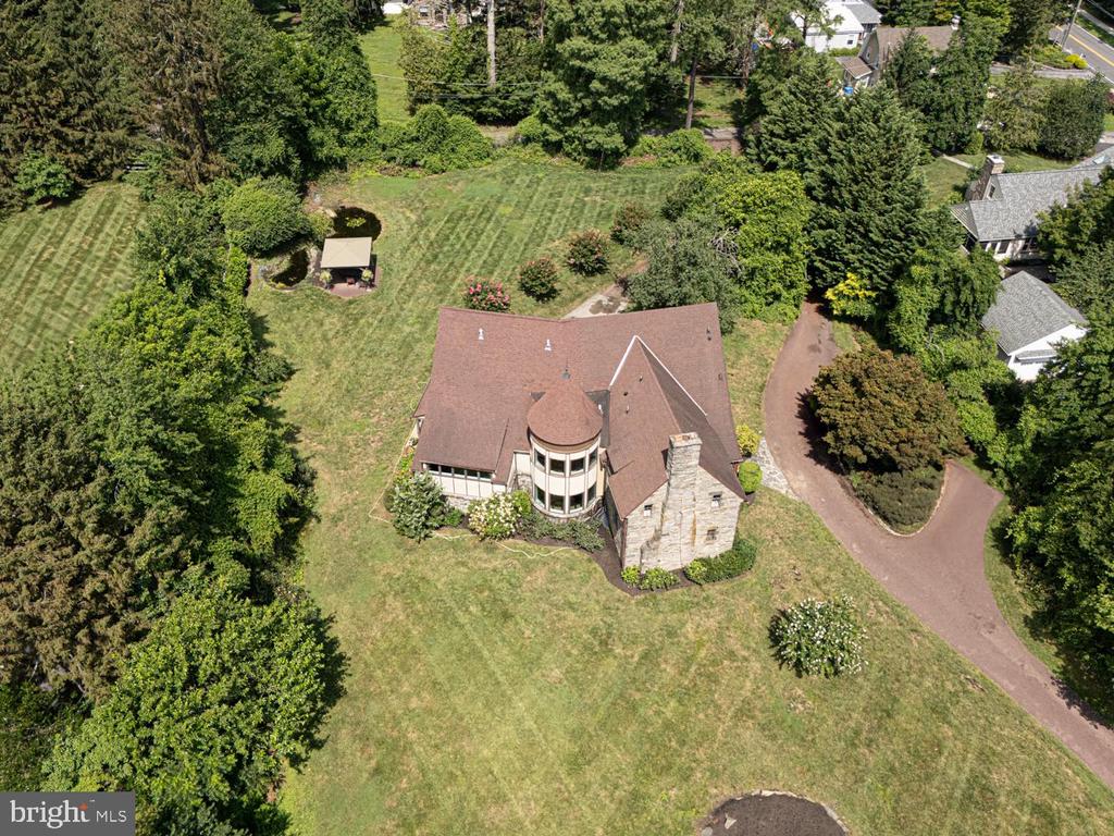 213 HIGHLAND AVENUE