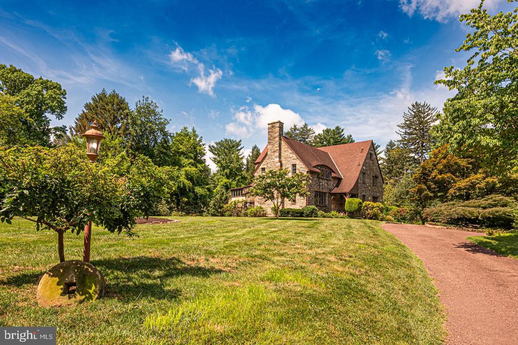 213 HIGHLAND AVENUE