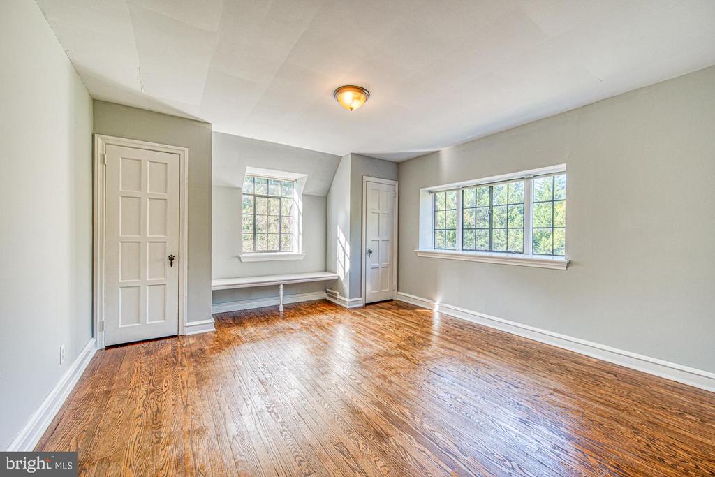 213 HIGHLAND AVENUE