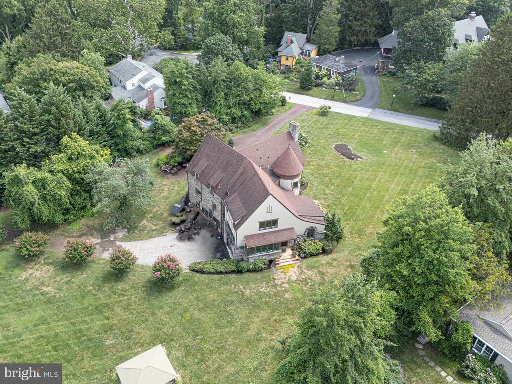 213 HIGHLAND AVENUE