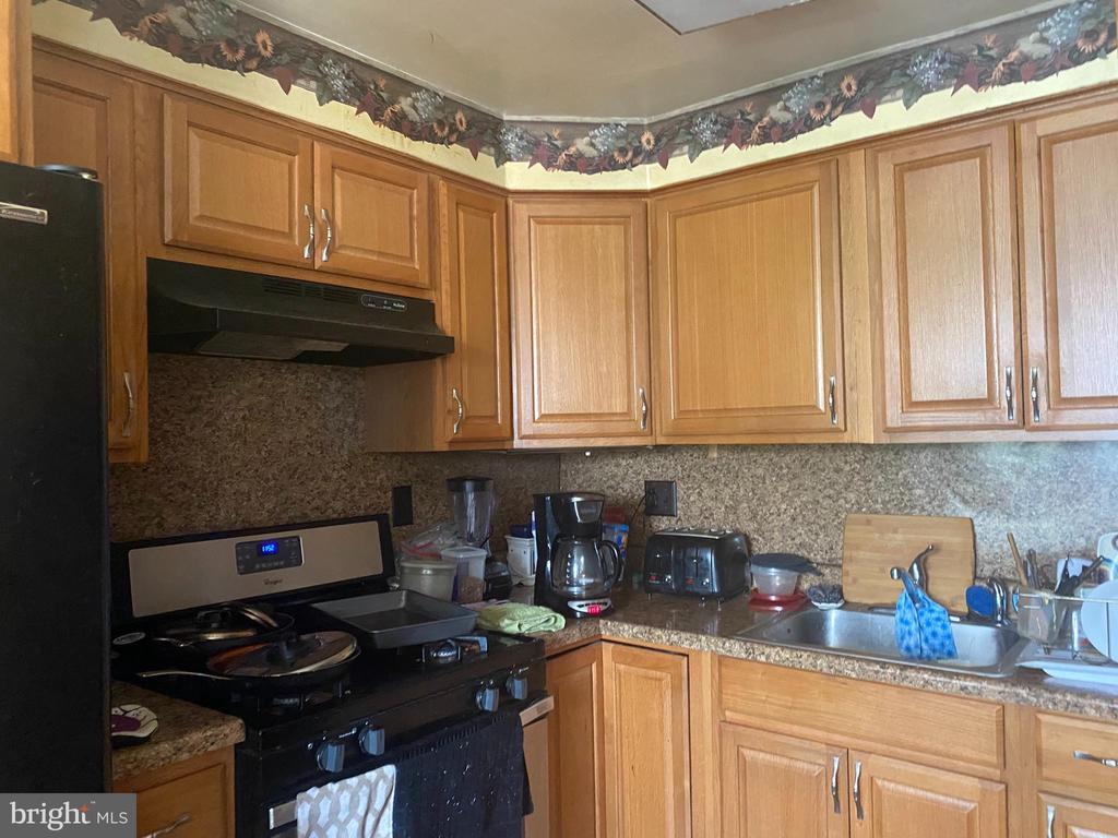 4021 Gideon Rd