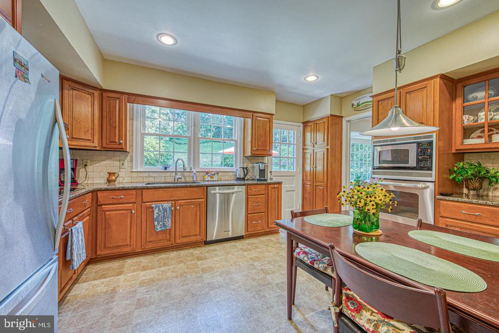 2 LOCUST LANE