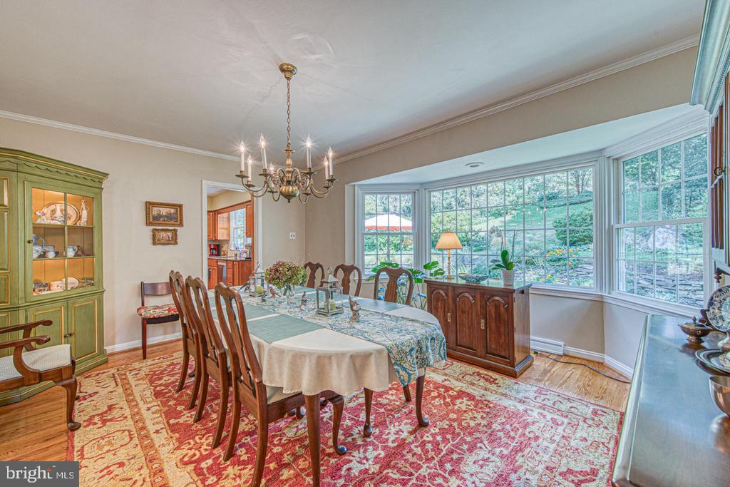 2 LOCUST LANE