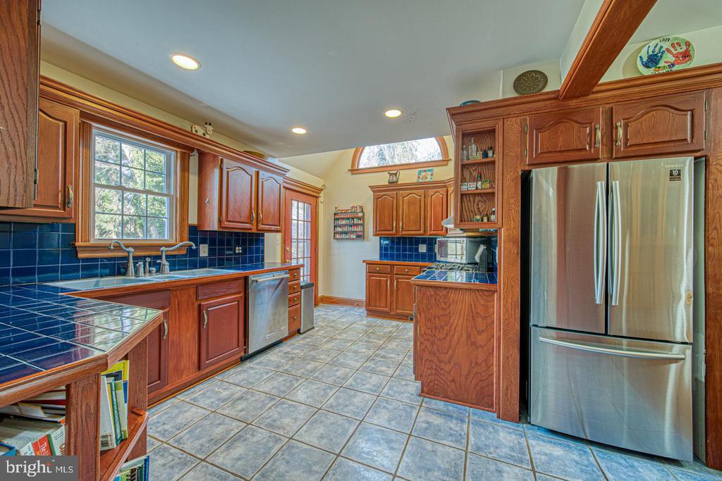 470 FARNUM ROAD