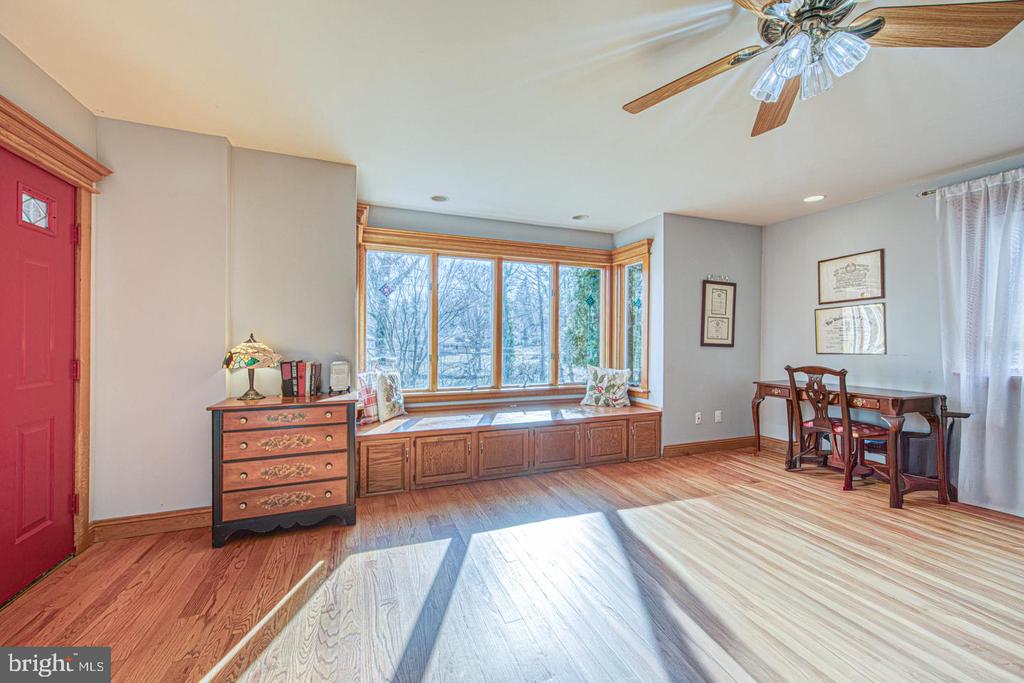 470 FARNUM ROAD