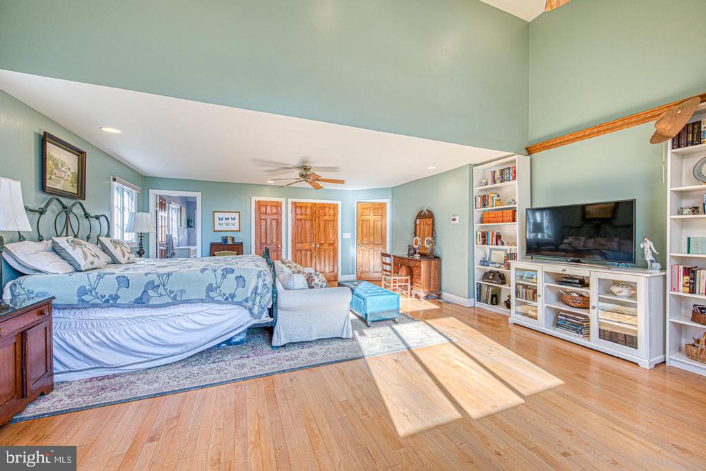 470 FARNUM ROAD