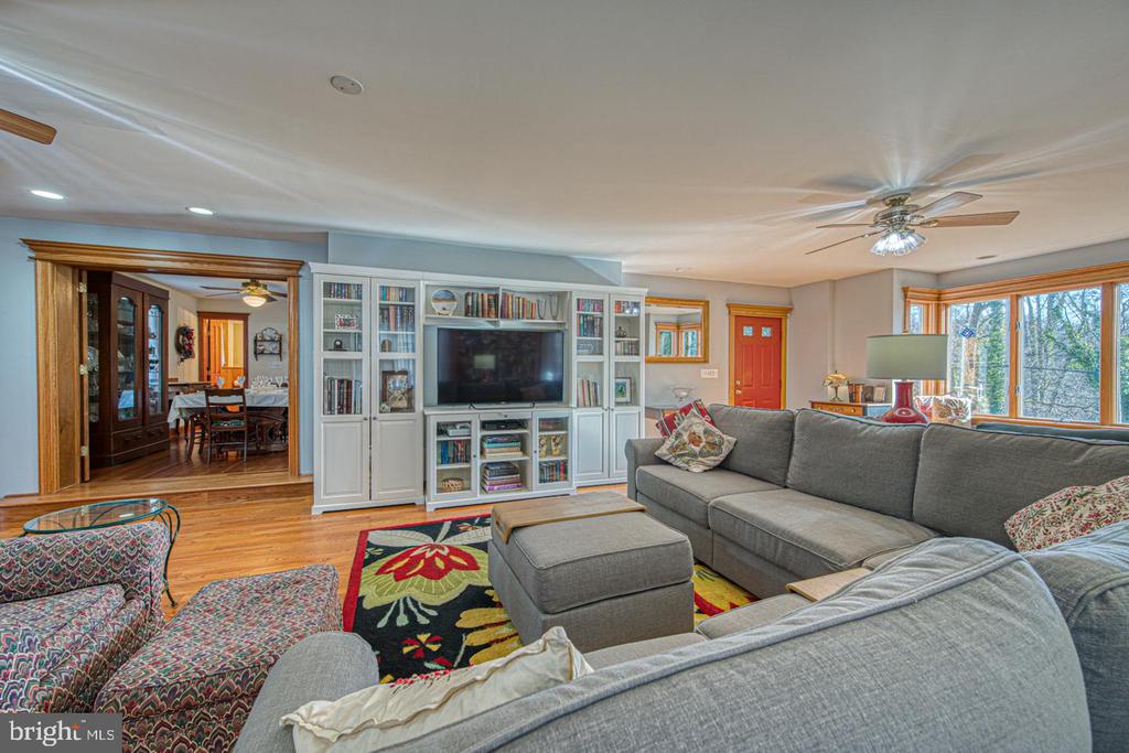 470 FARNUM ROAD