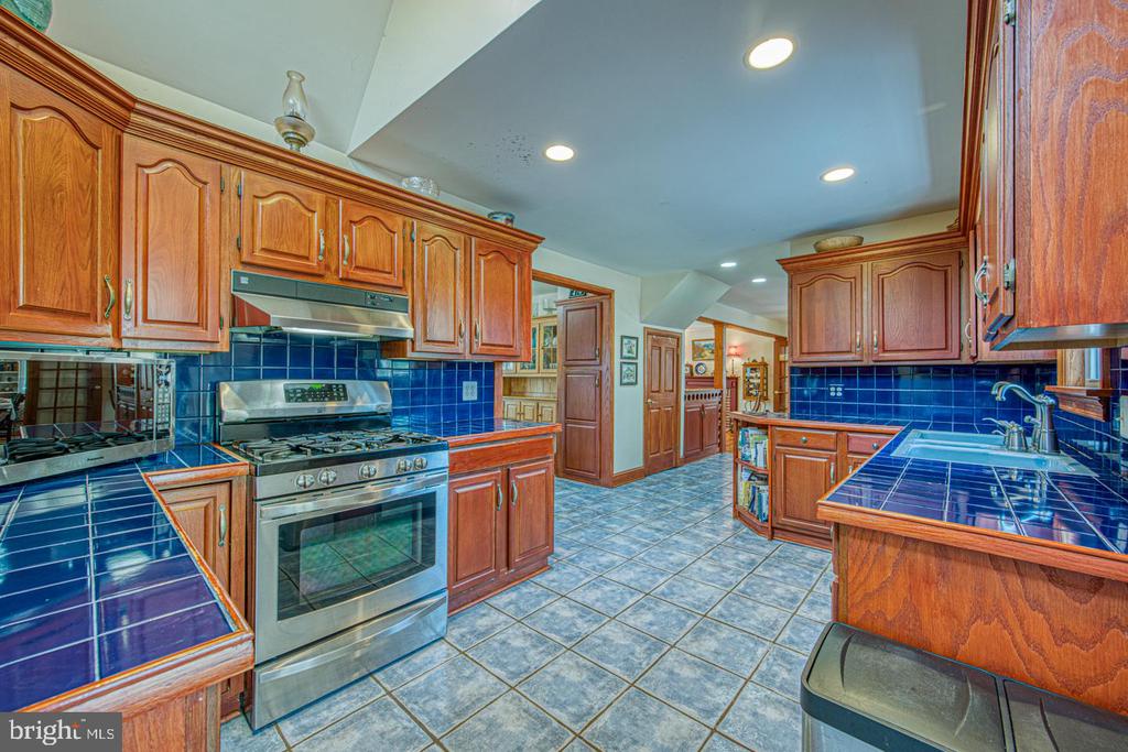 470 FARNUM ROAD