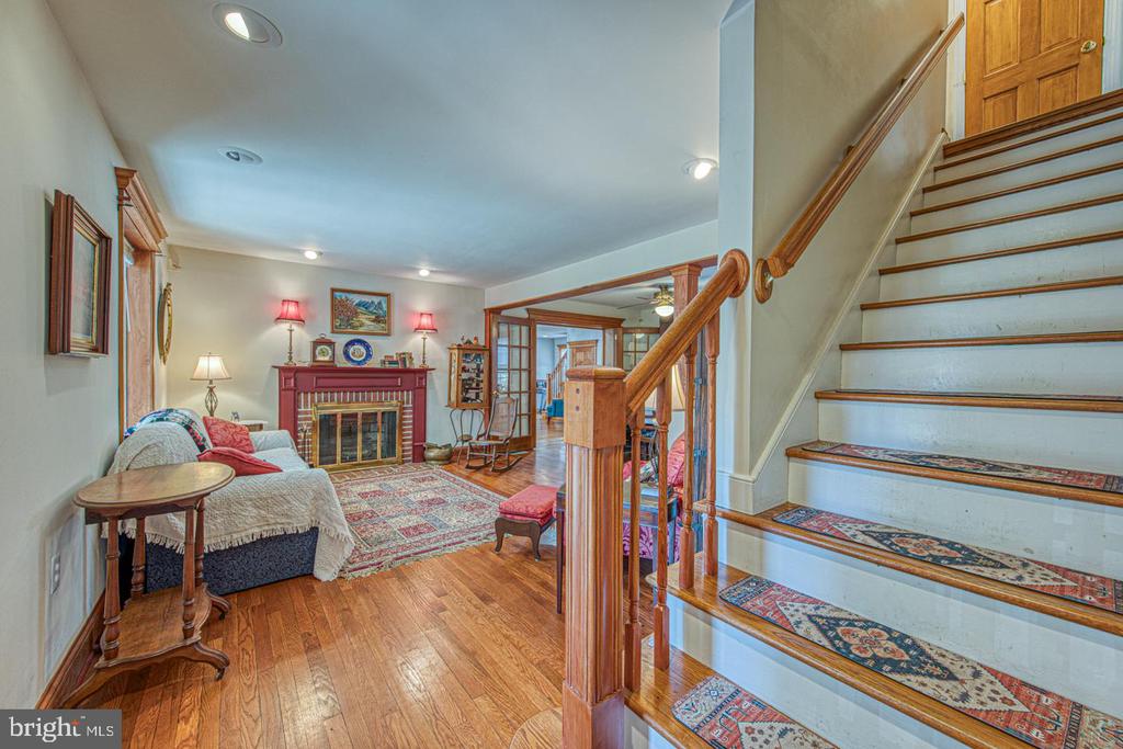 470 FARNUM ROAD