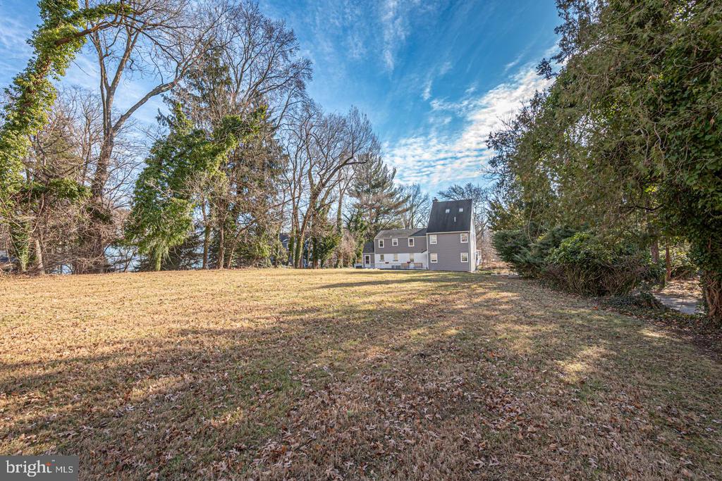 470 FARNUM ROAD