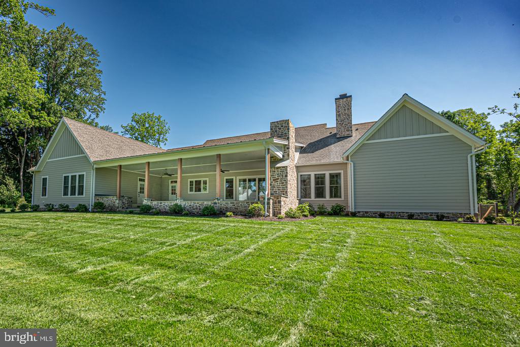 657 N HEILBRON DRIVE A