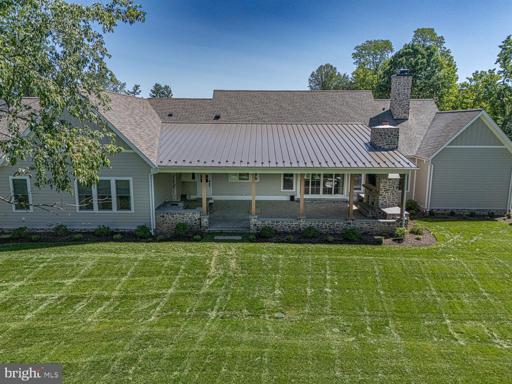 657 N HEILBRON DRIVE A