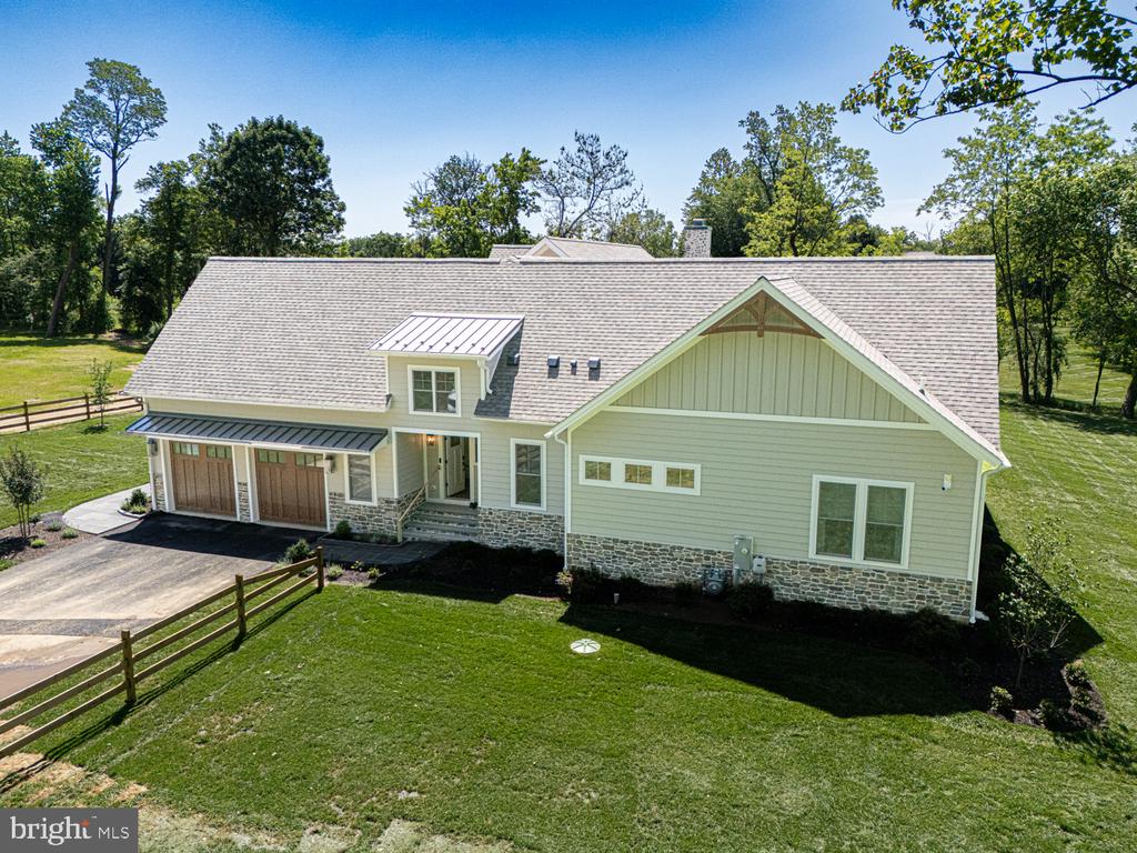 657 N HEILBRON DRIVE A