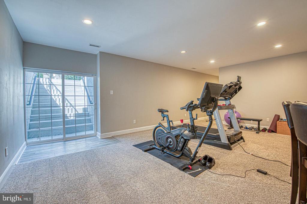 3215 CHARLES GRIFFIN DRIVE