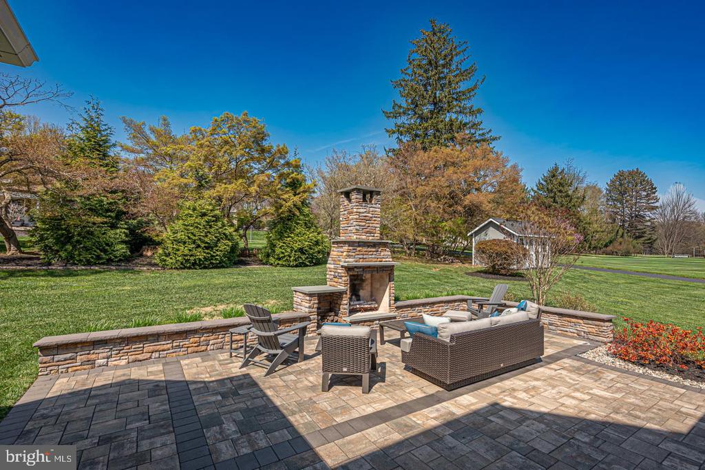 3215 CHARLES GRIFFIN DRIVE