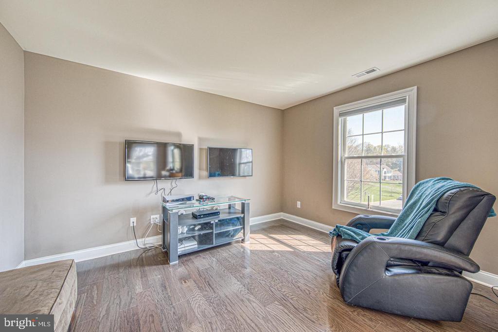 3215 CHARLES GRIFFIN DRIVE