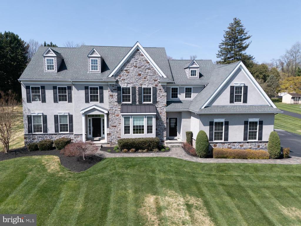 3215 CHARLES GRIFFIN DRIVE