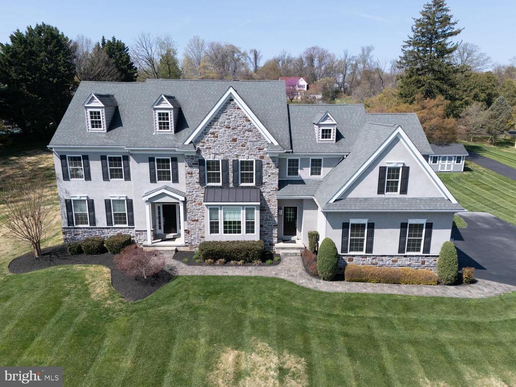 3215 CHARLES GRIFFIN DRIVE