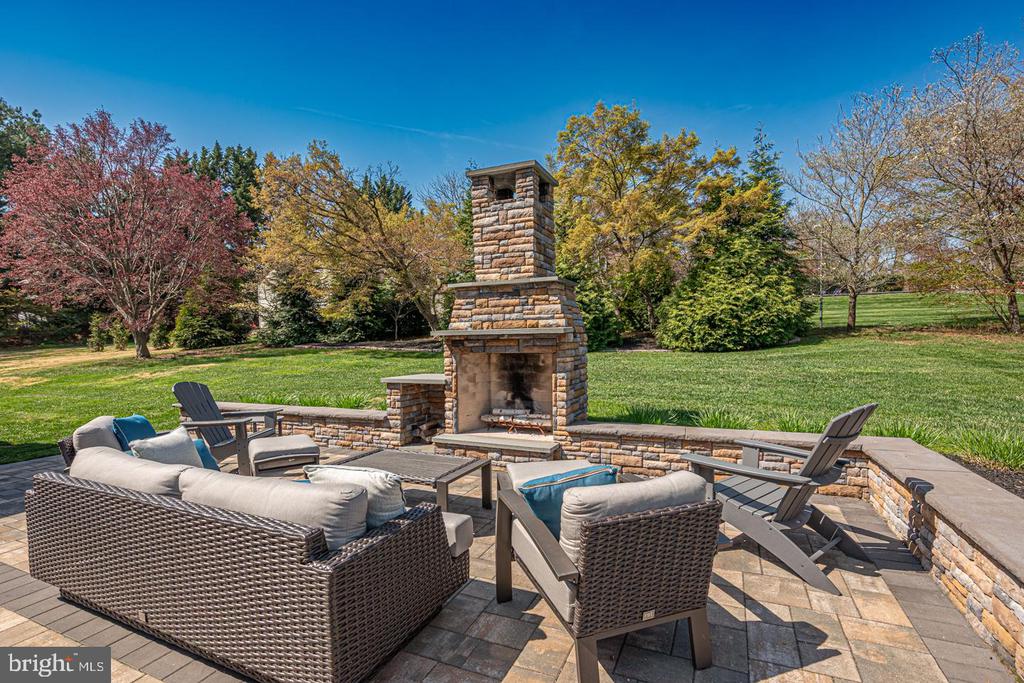 3215 CHARLES GRIFFIN DRIVE
