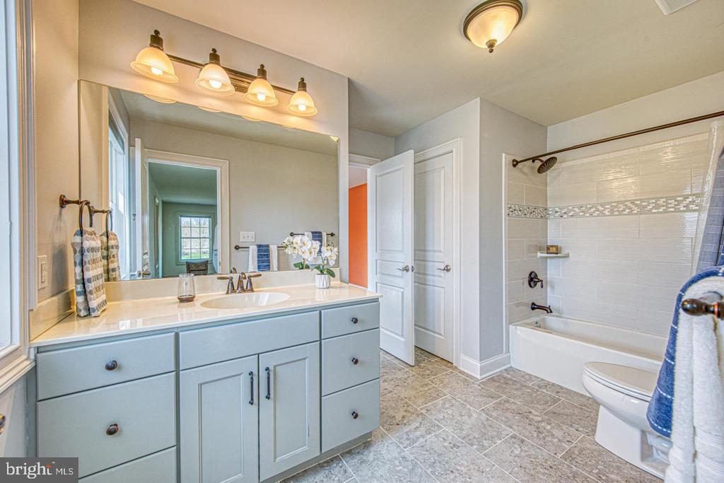 3215 CHARLES GRIFFIN DRIVE