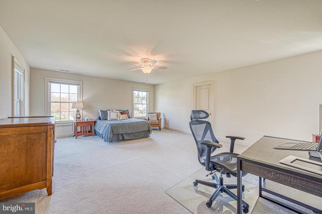 3215 CHARLES GRIFFIN DRIVE